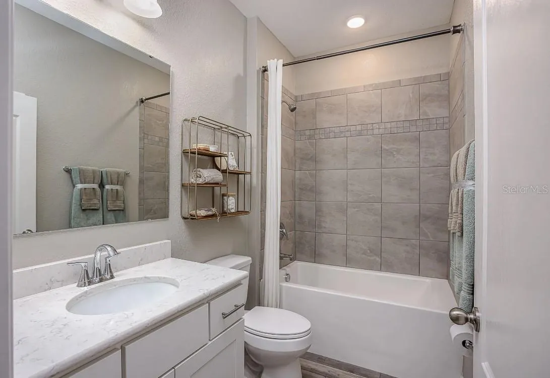 20 FIG CT E
