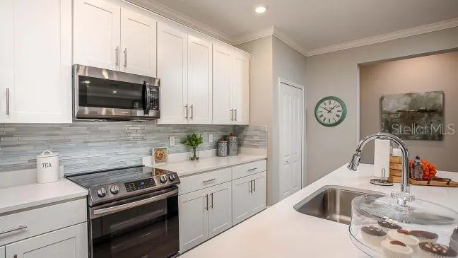 20 FIG CT E