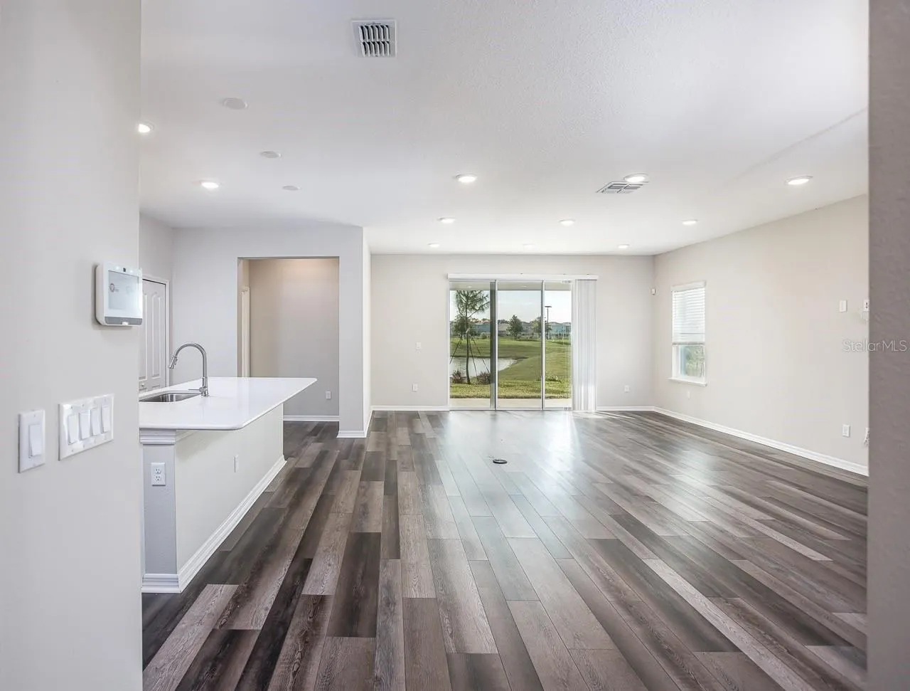 20 FIG CT E