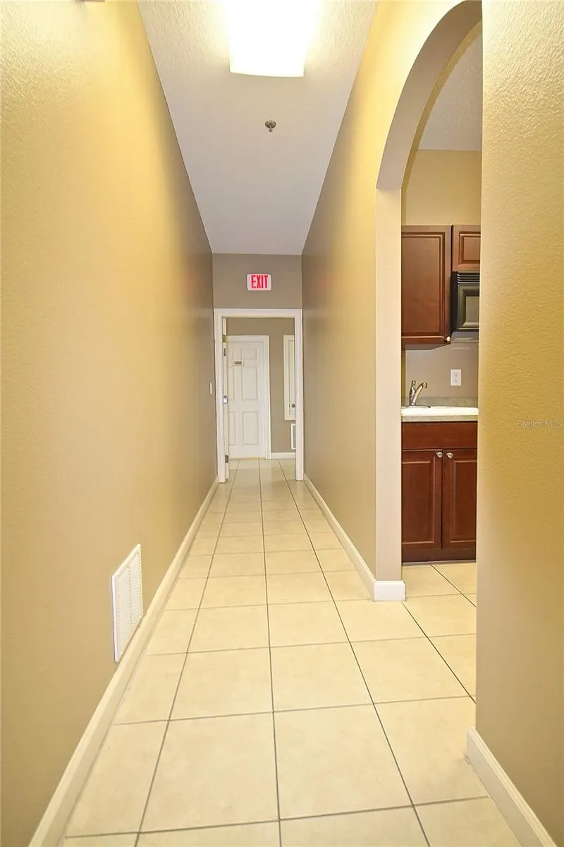 1401 TOWN PLAZA CT #1020, #1020