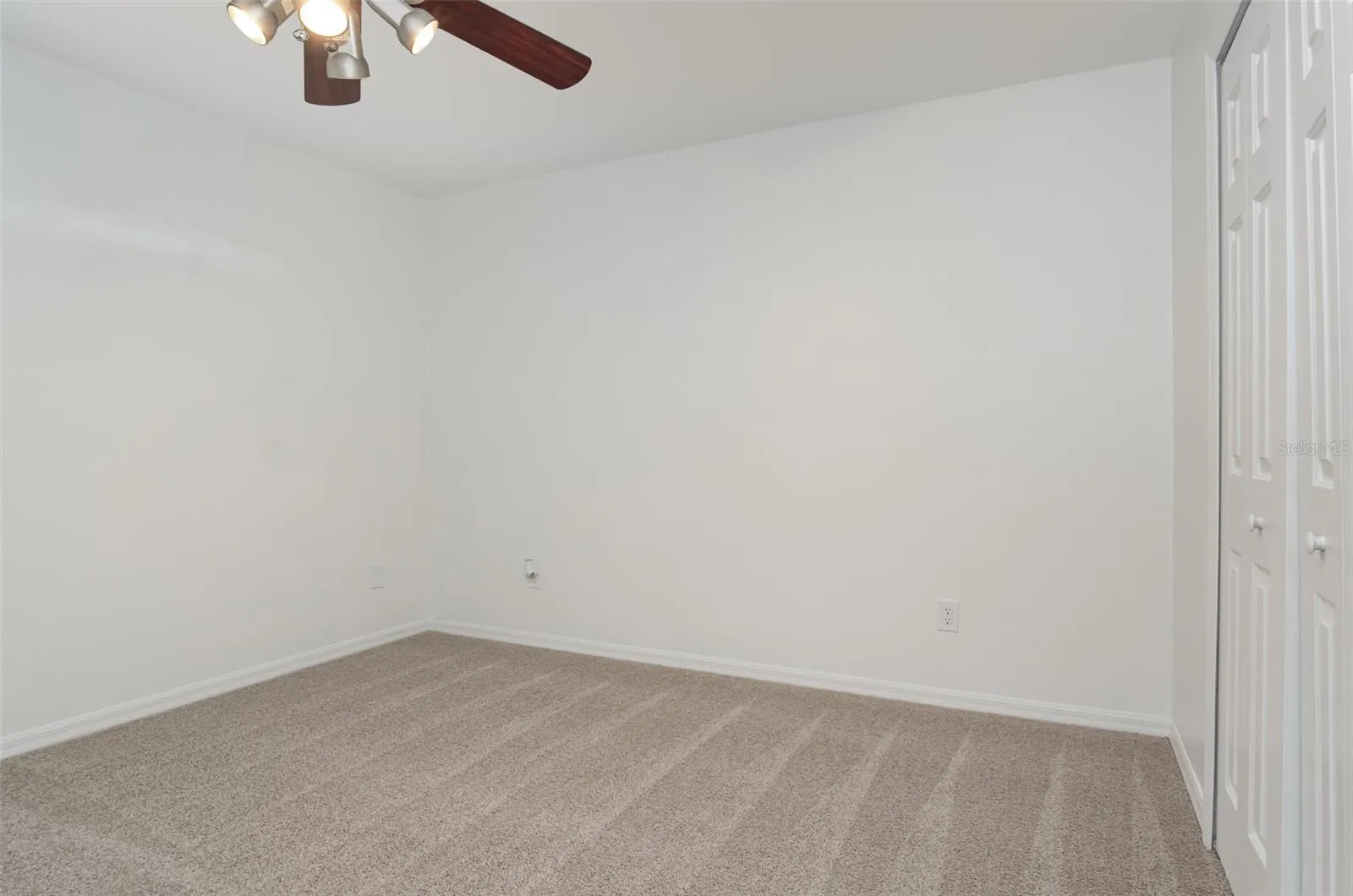 25 PRINCE KAAREL LN