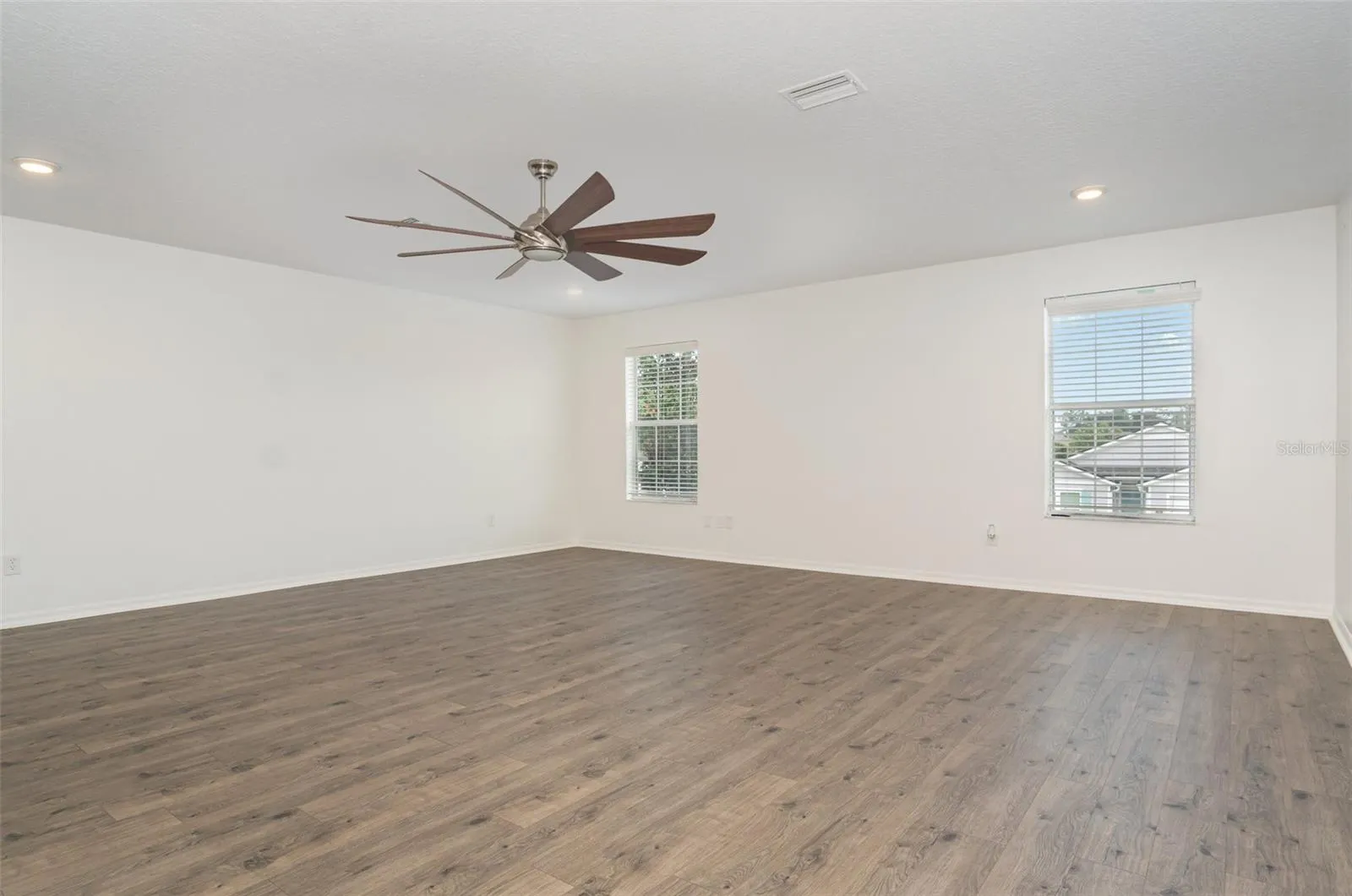 25 PRINCE KAAREL LN
