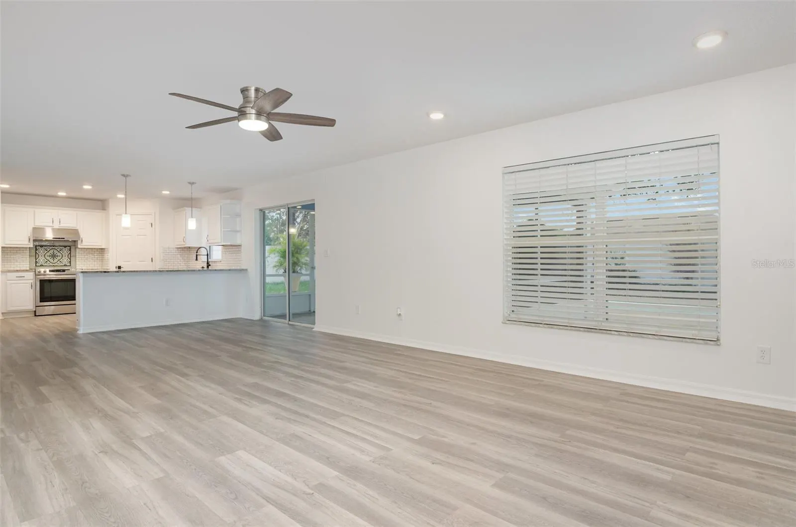 25 PRINCE KAAREL LN