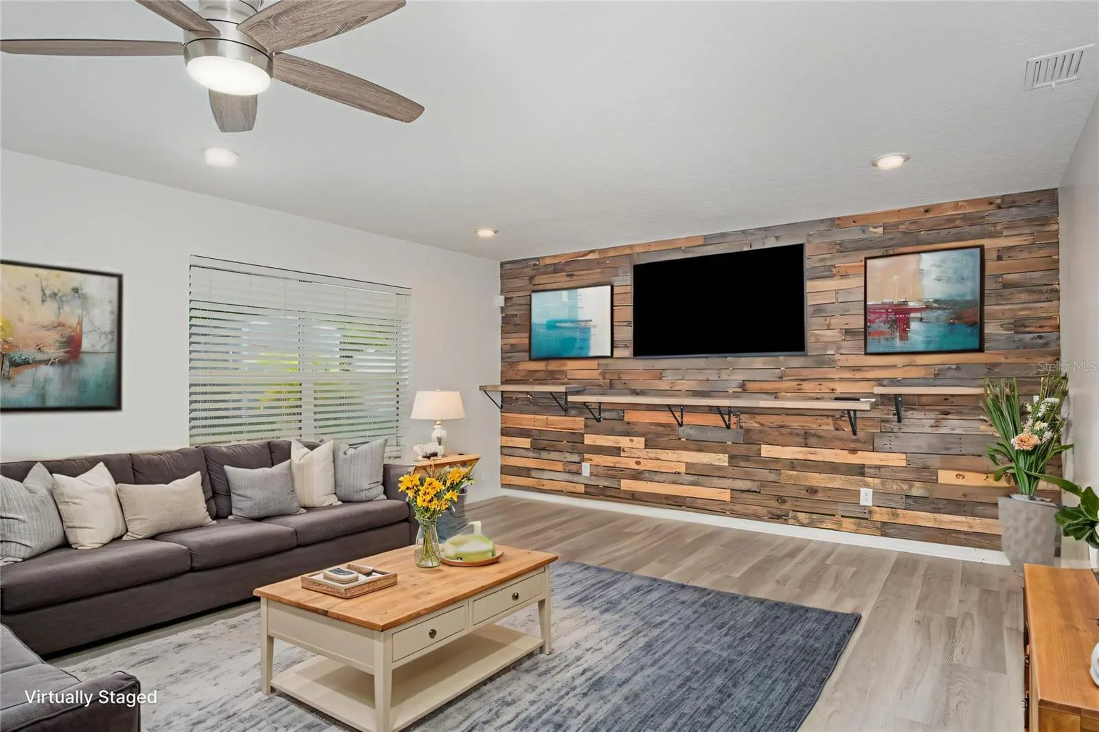25 PRINCE KAAREL LN