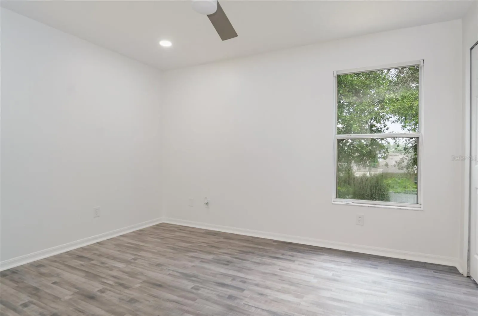 25 PRINCE KAAREL LN