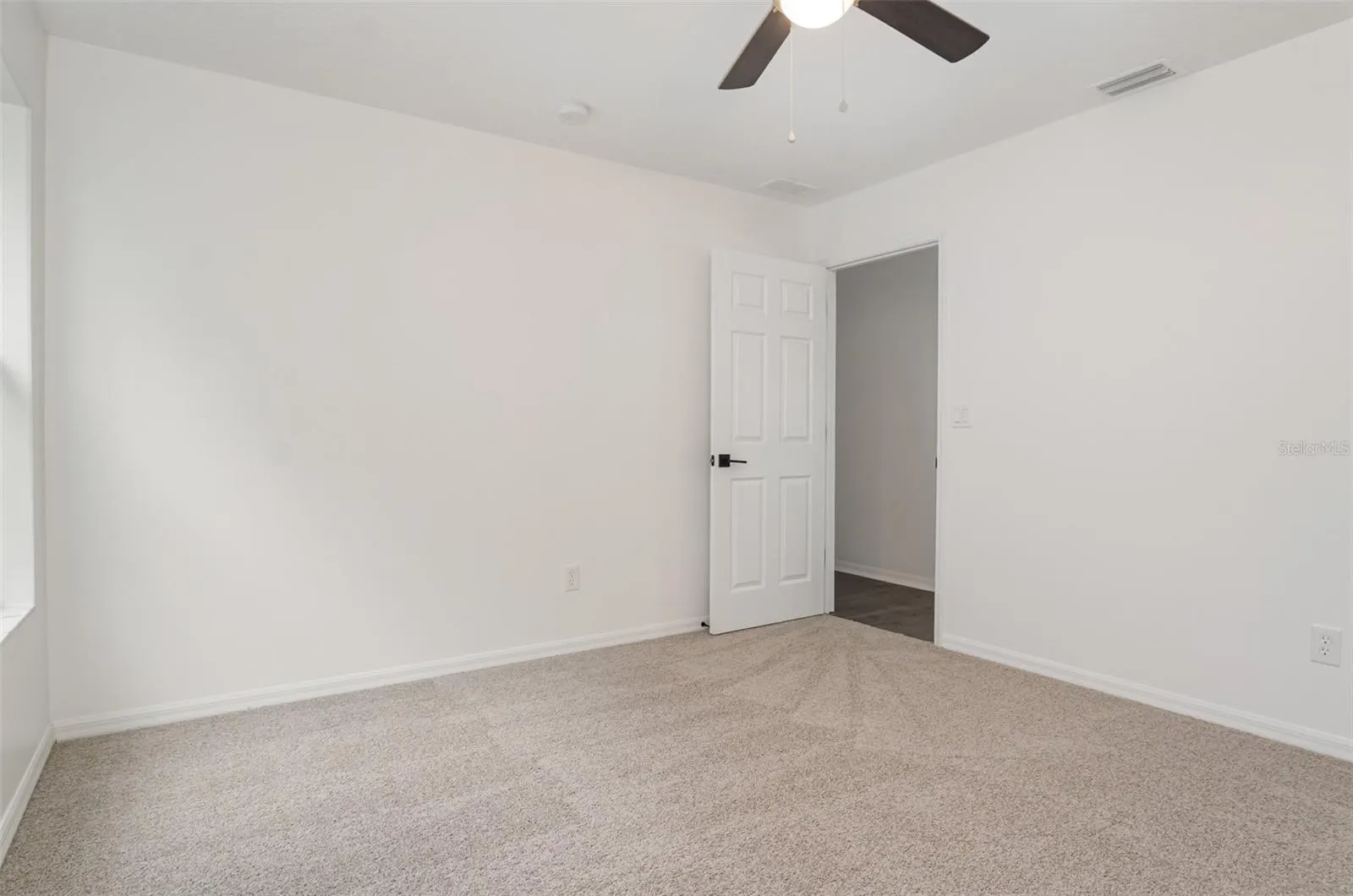 25 PRINCE KAAREL LN