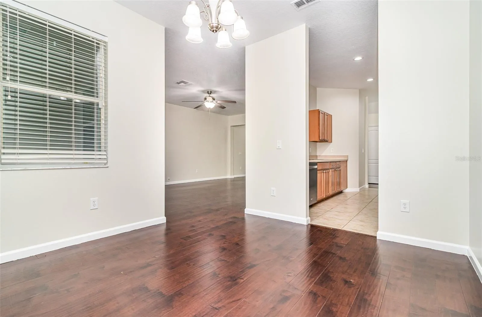 1224 PRIORY CIR