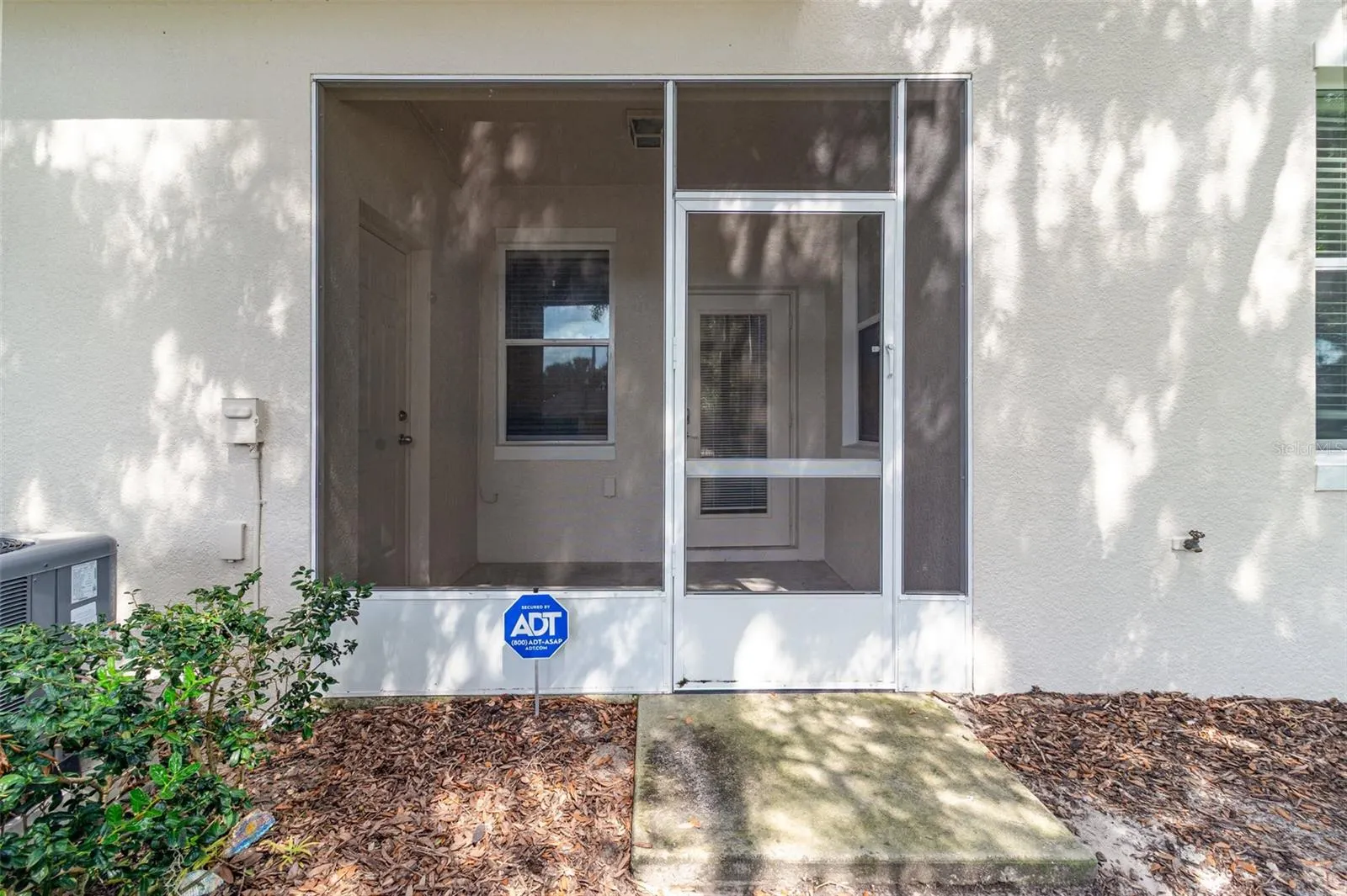 1224 PRIORY CIR