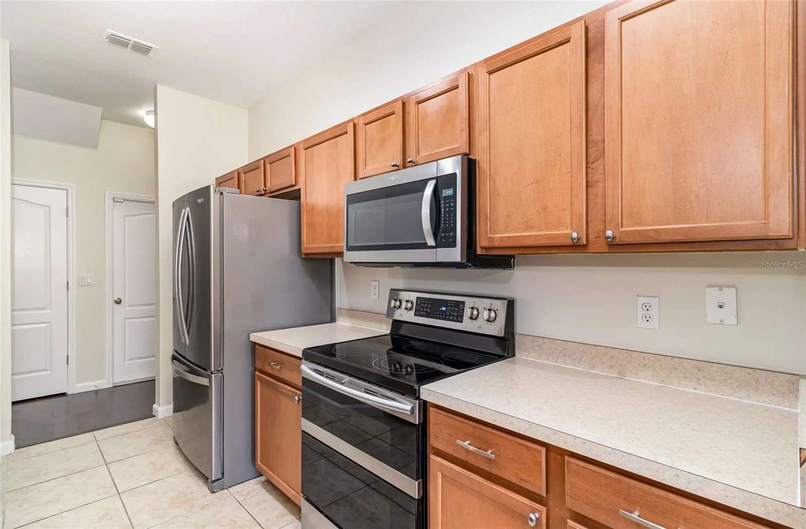1224 PRIORY CIR