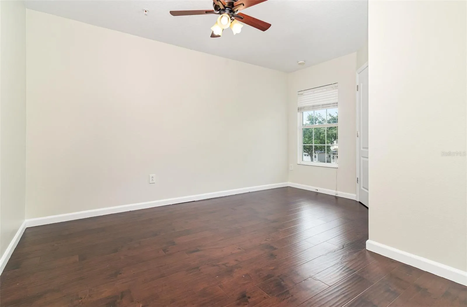 1224 PRIORY CIR