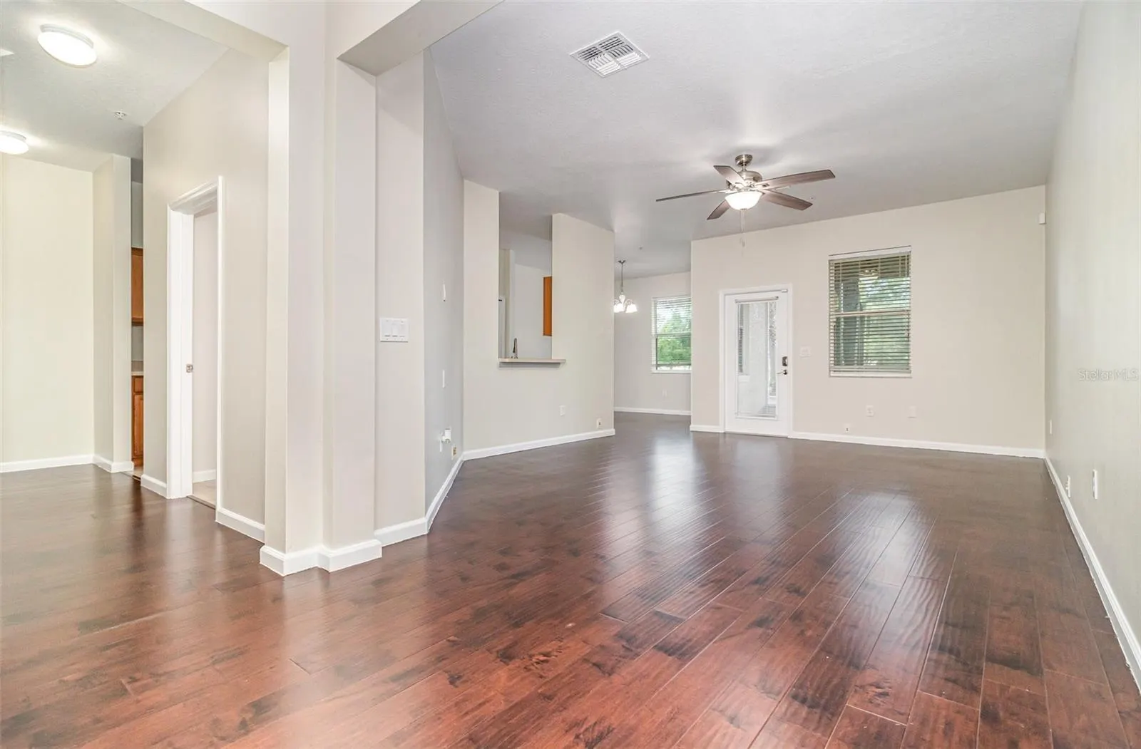 1224 PRIORY CIR