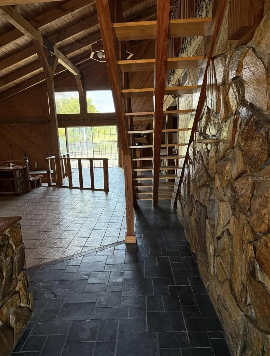 2005 SW DRIFTWOOD ST
