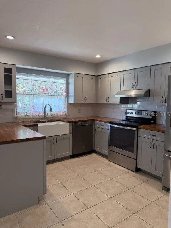 30 CORNWALL CT