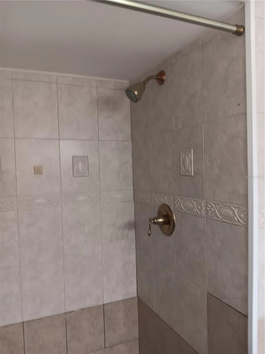 2321 IRLO DR