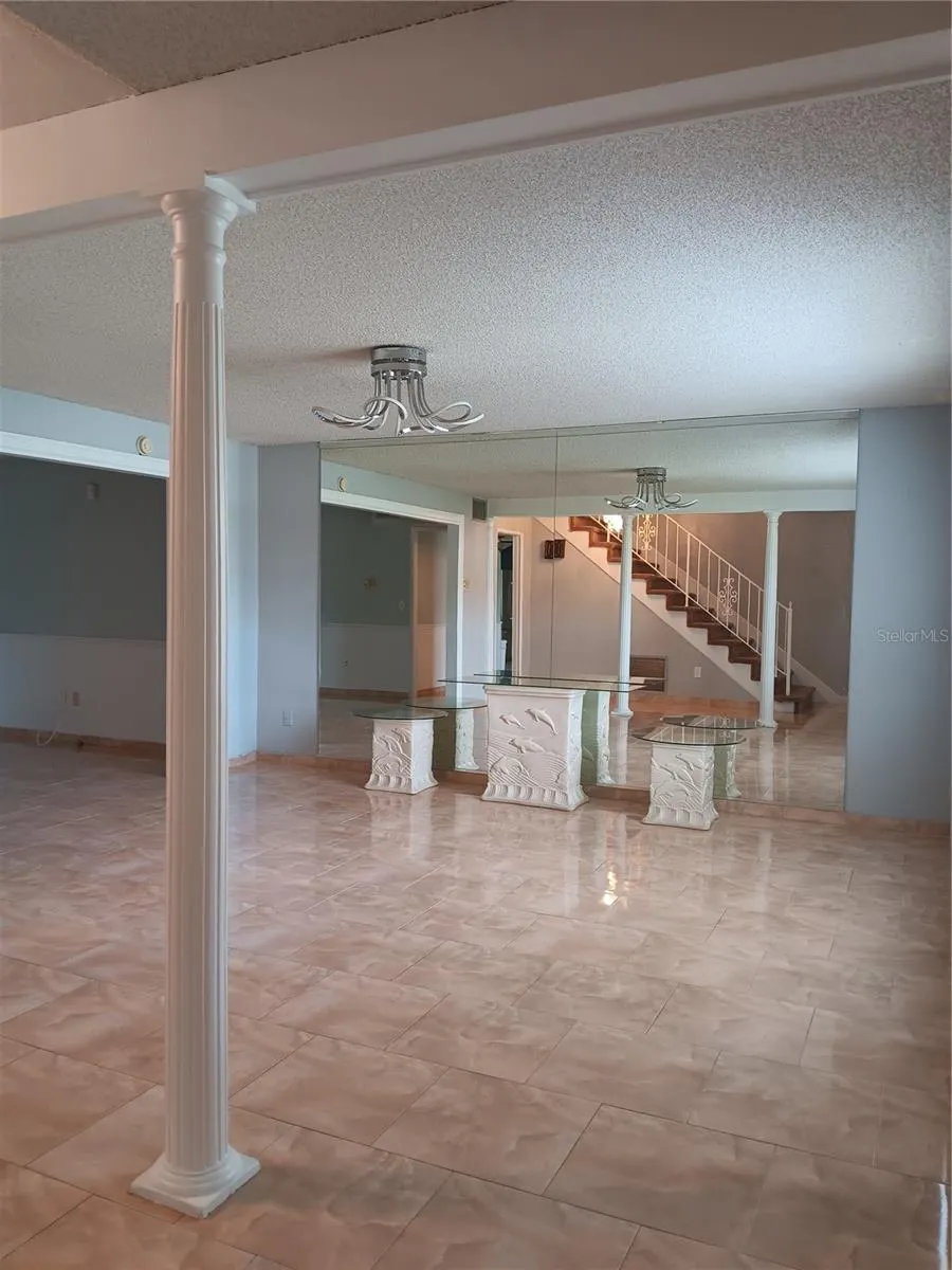 2321 IRLO DR