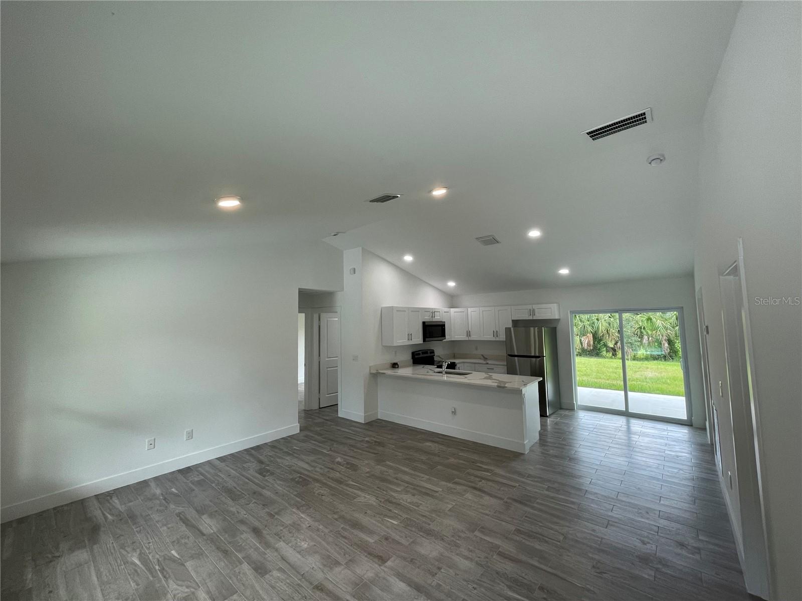 1104 NW 2ND ST