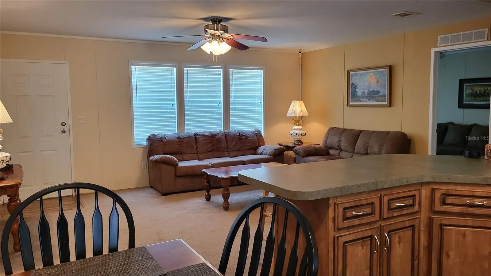1084 ARVIN LN