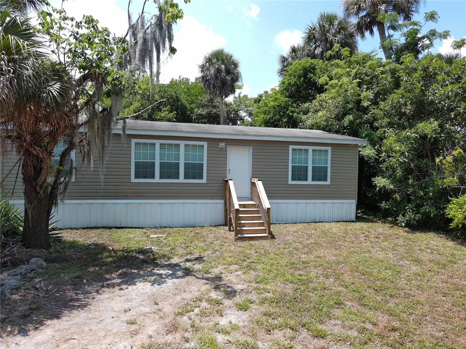 1084 ARVIN LN