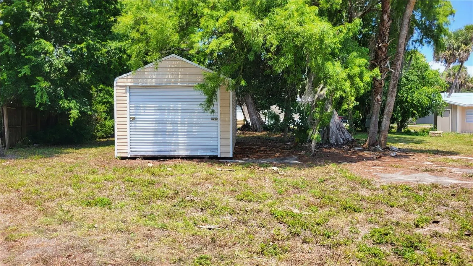 1084 ARVIN LN