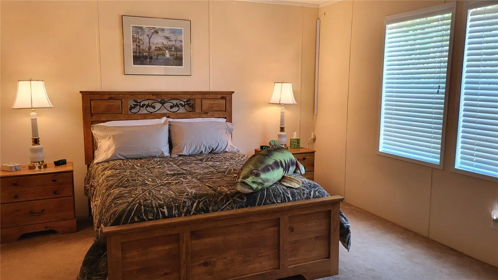 1084 ARVIN LN