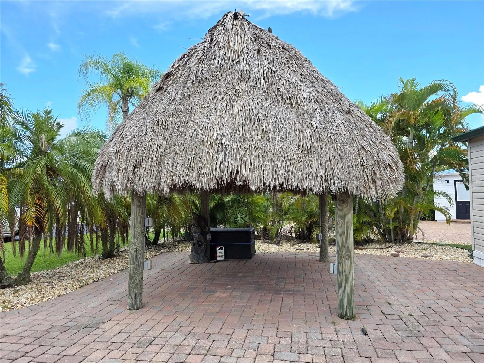 531 SW 39TH TRCE