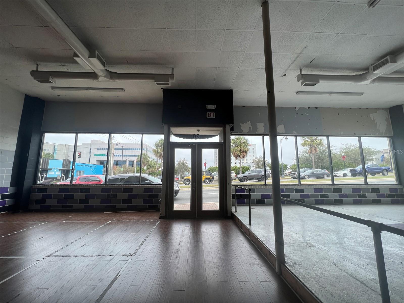 20 W SILVER SPRINGS BLVD