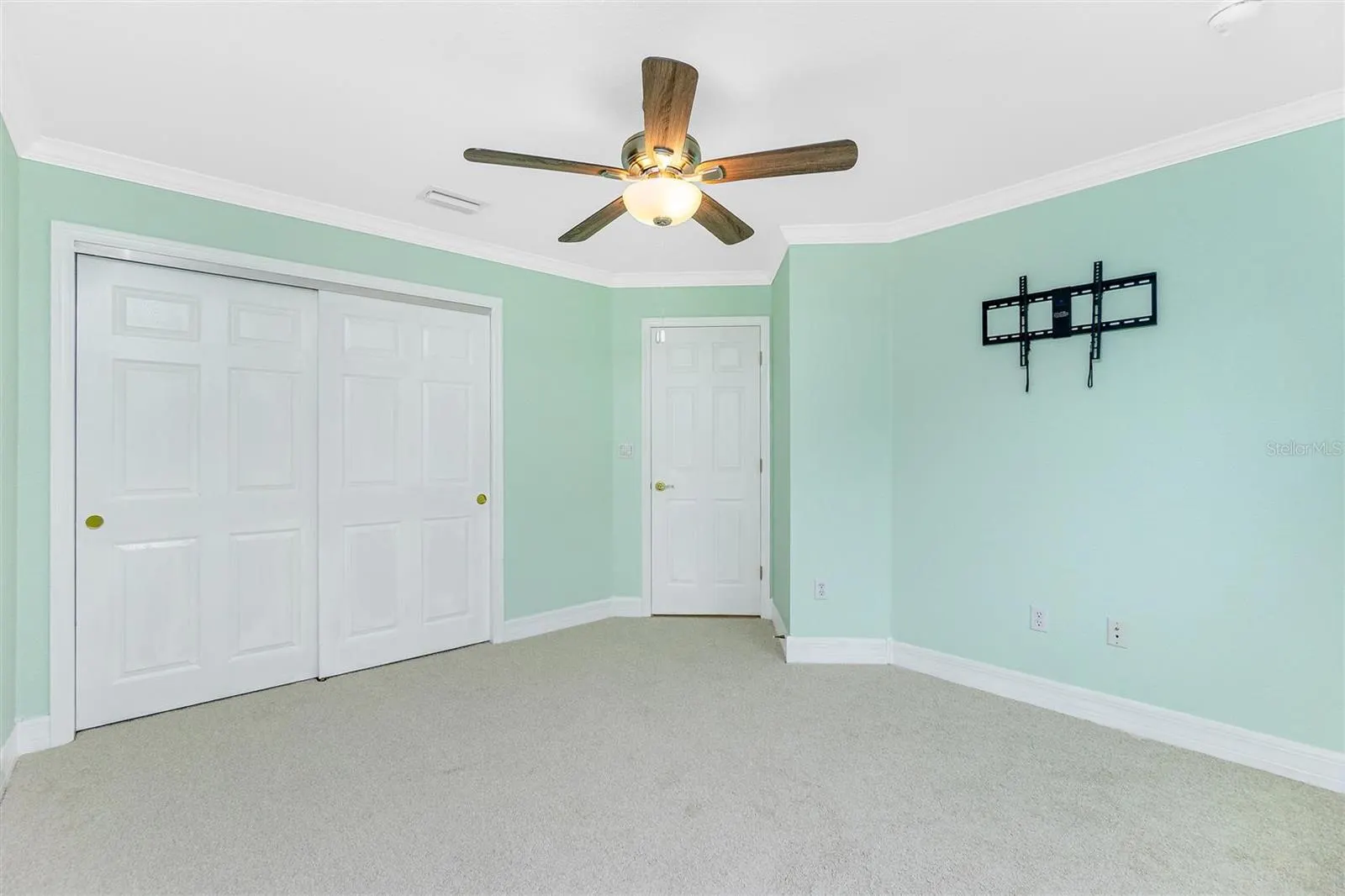 12001 SW KINGSWAY CIR