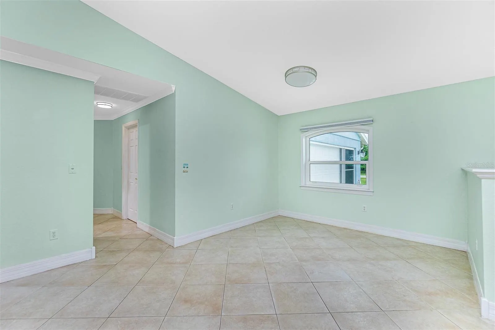 12001 SW KINGSWAY CIR