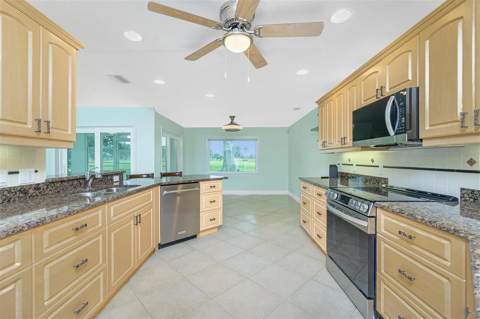 12001 SW KINGSWAY CIR