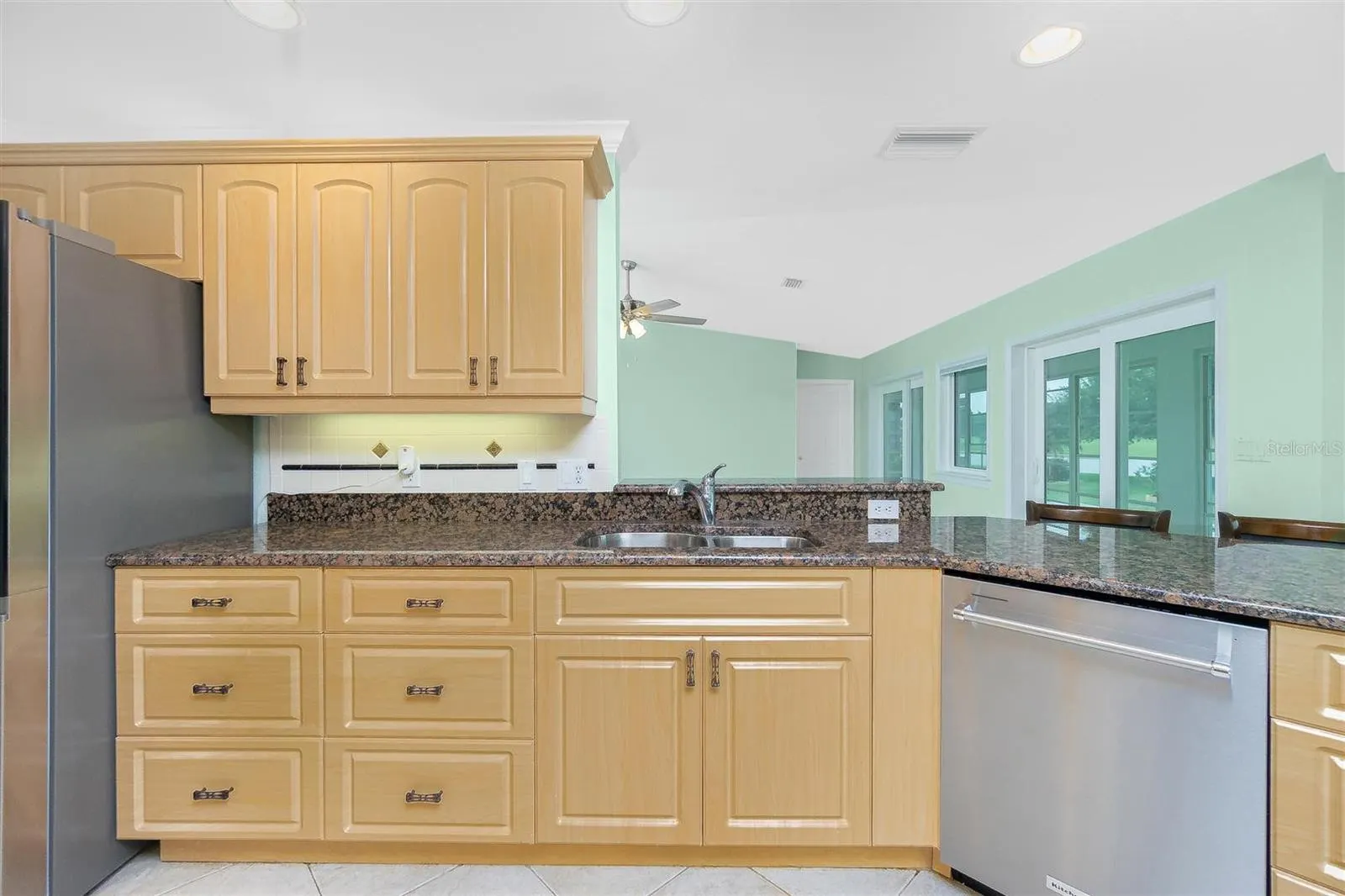 12001 SW KINGSWAY CIR
