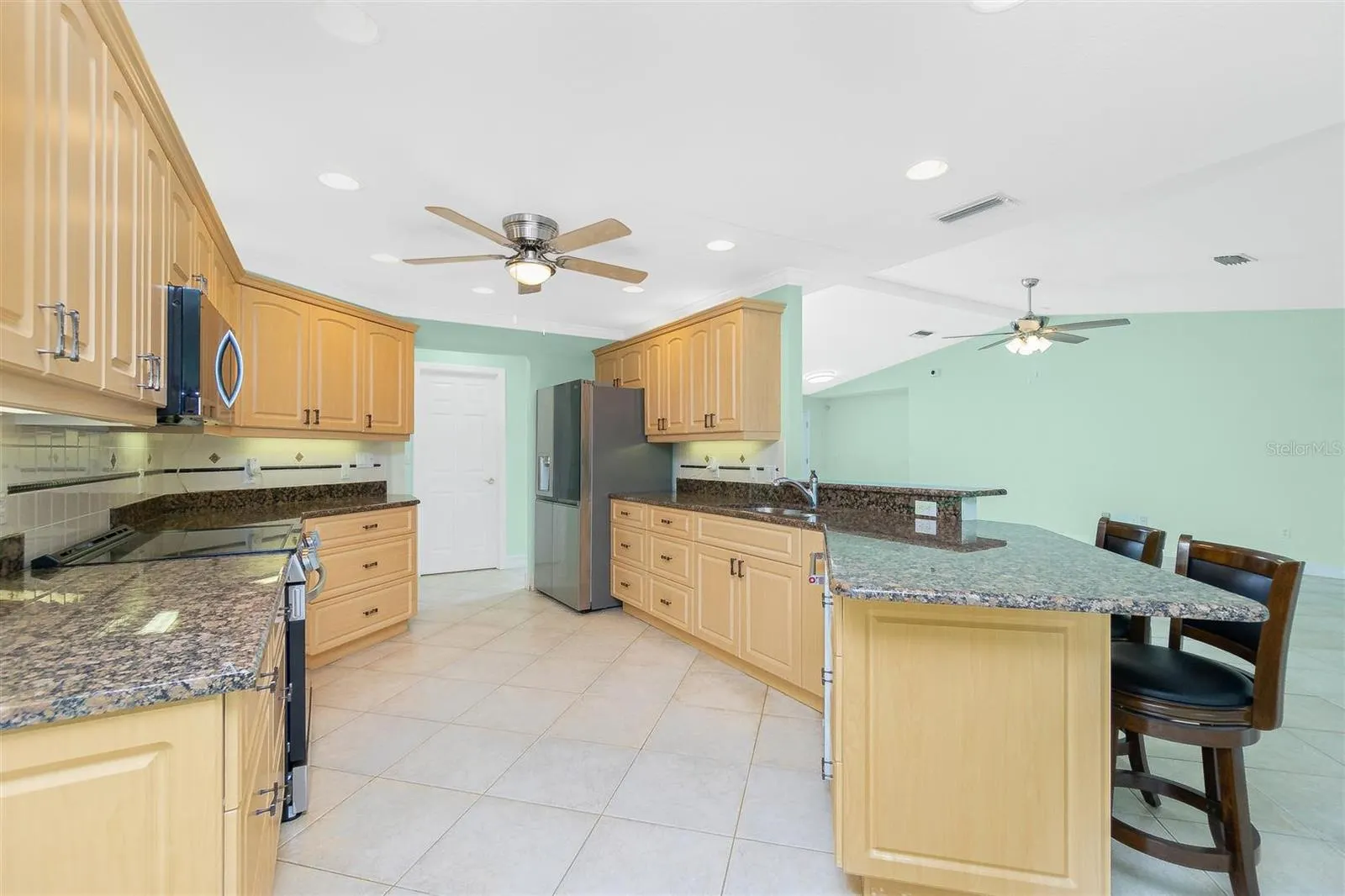 12001 SW KINGSWAY CIR