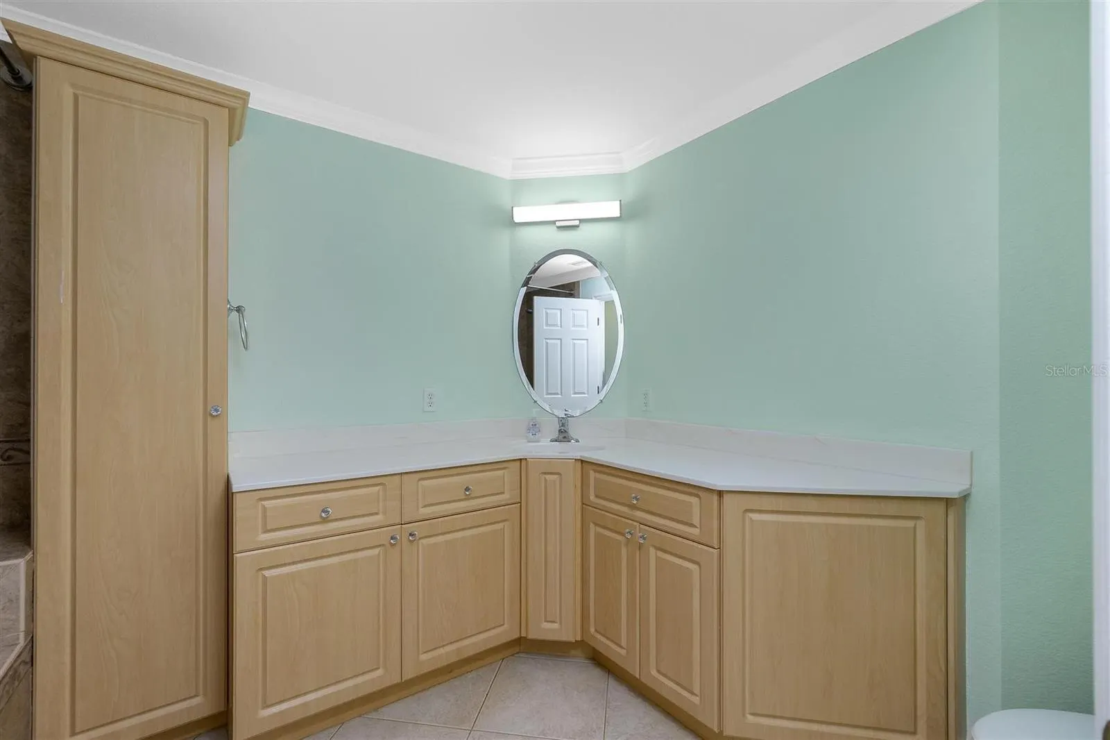 12001 SW KINGSWAY CIR
