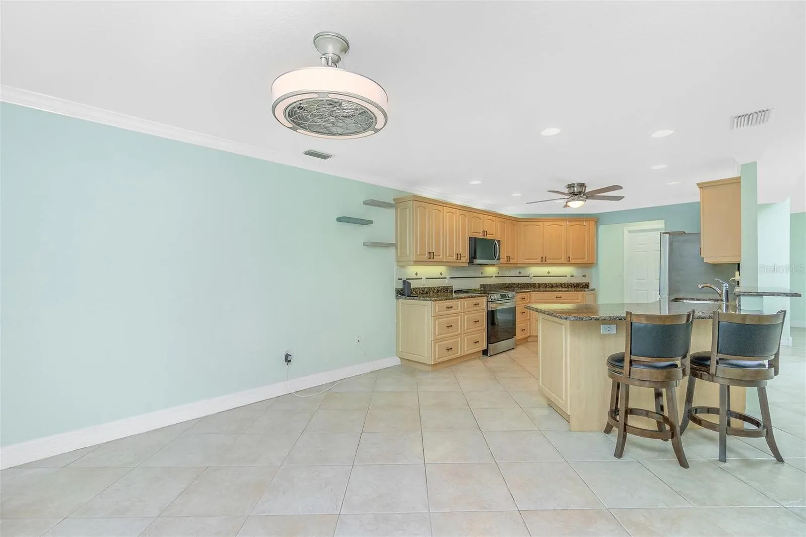 12001 SW KINGSWAY CIR