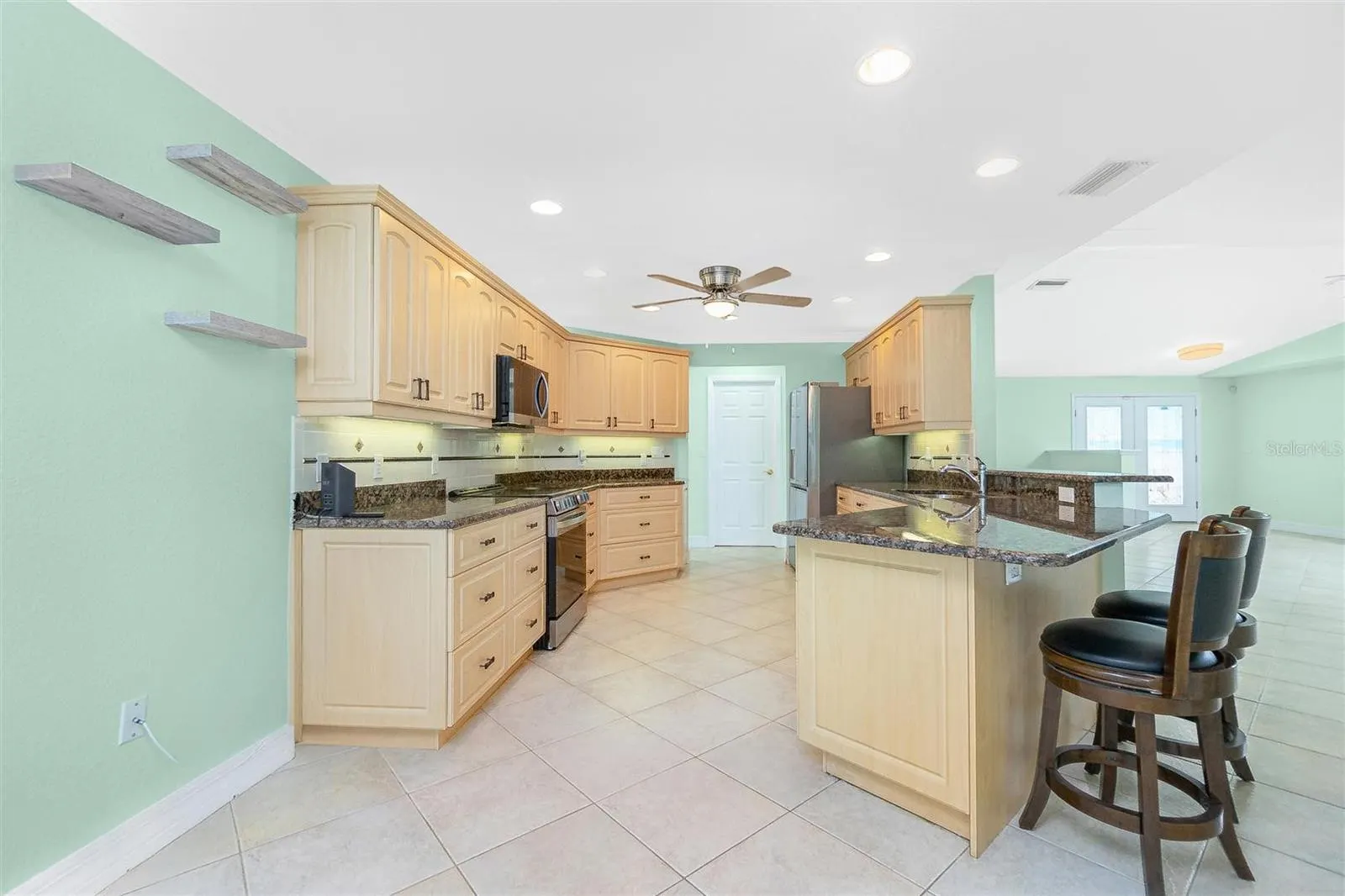 12001 SW KINGSWAY CIR