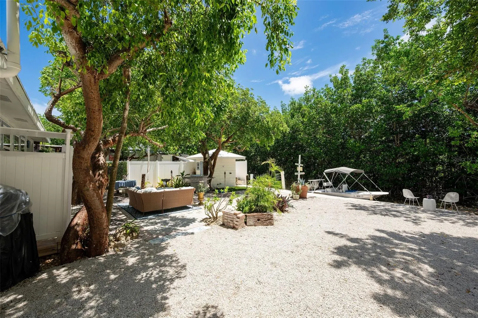 7 BARCELONA DR