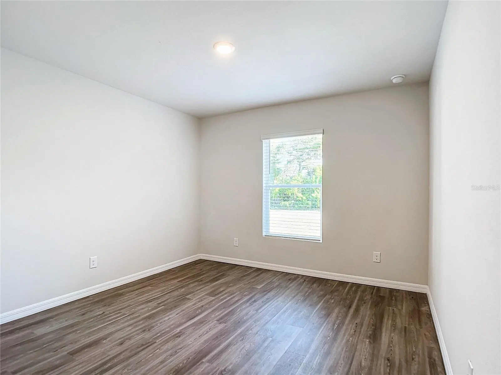 17389 TYLER AVE