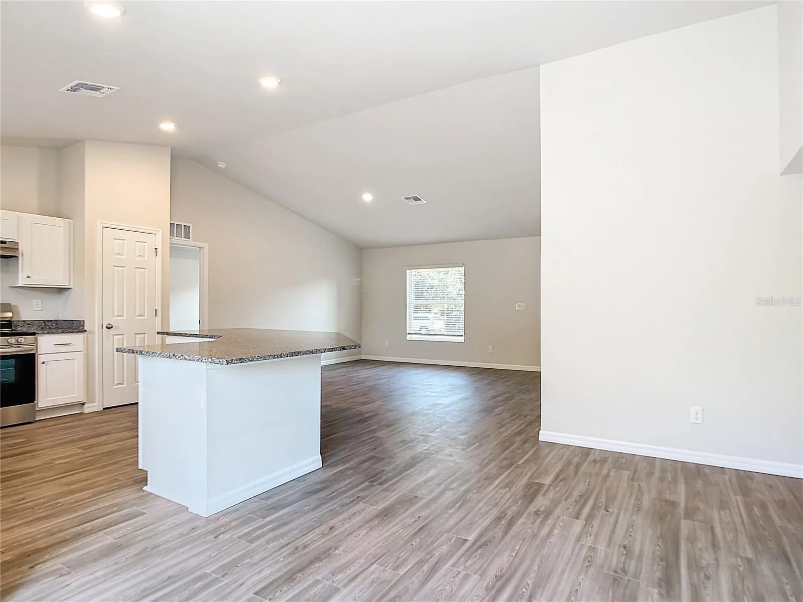 17389 TYLER AVE