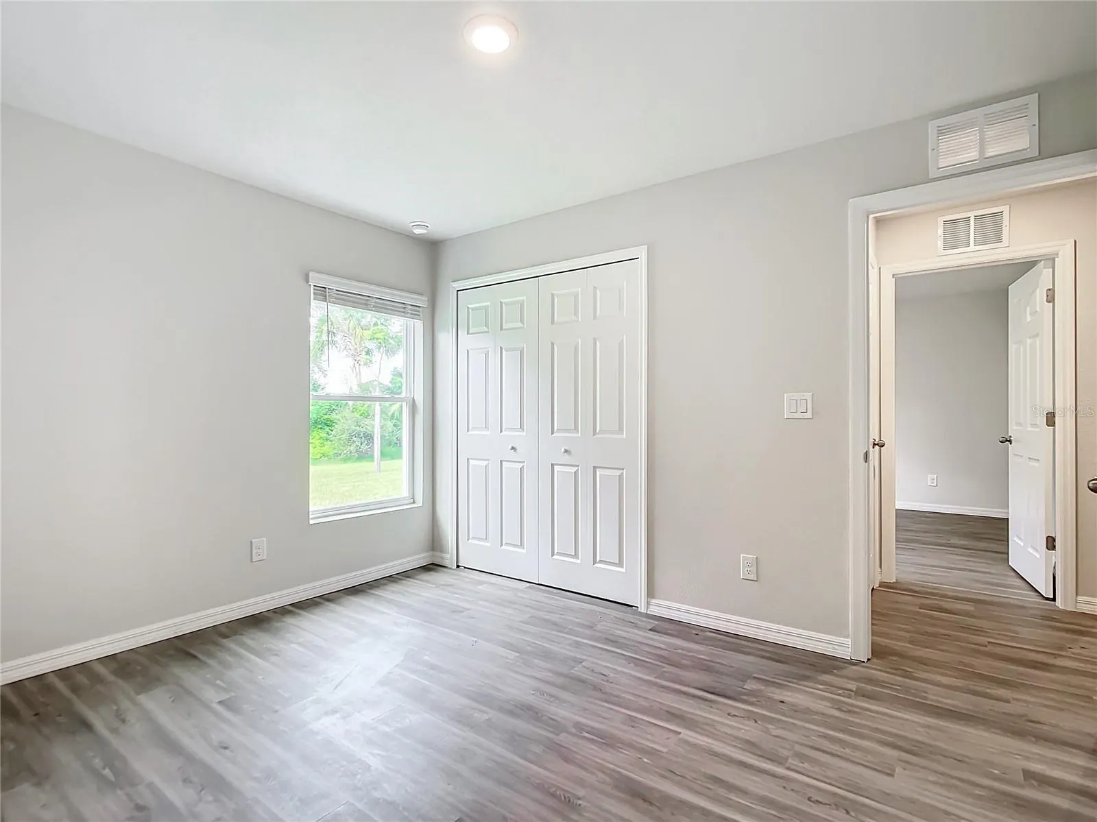 2526 ROCK CREEK DR