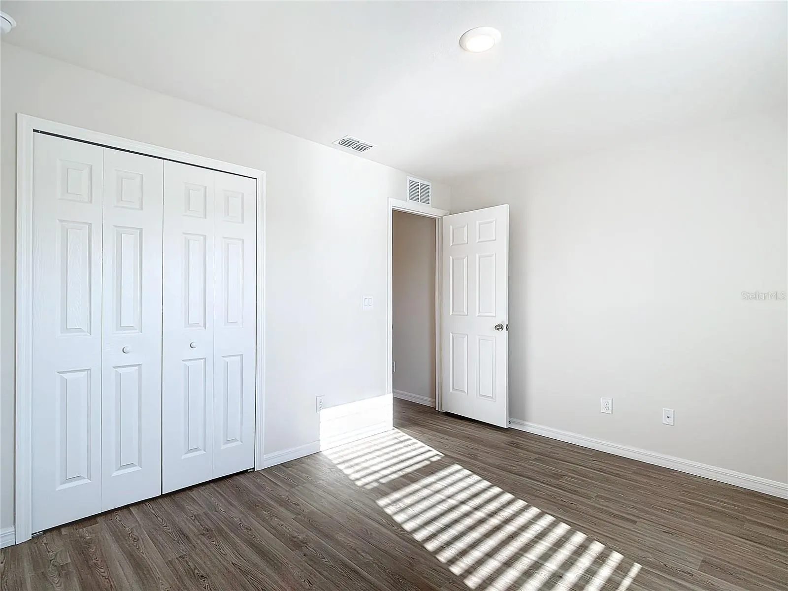 4110 NE 20TH PL