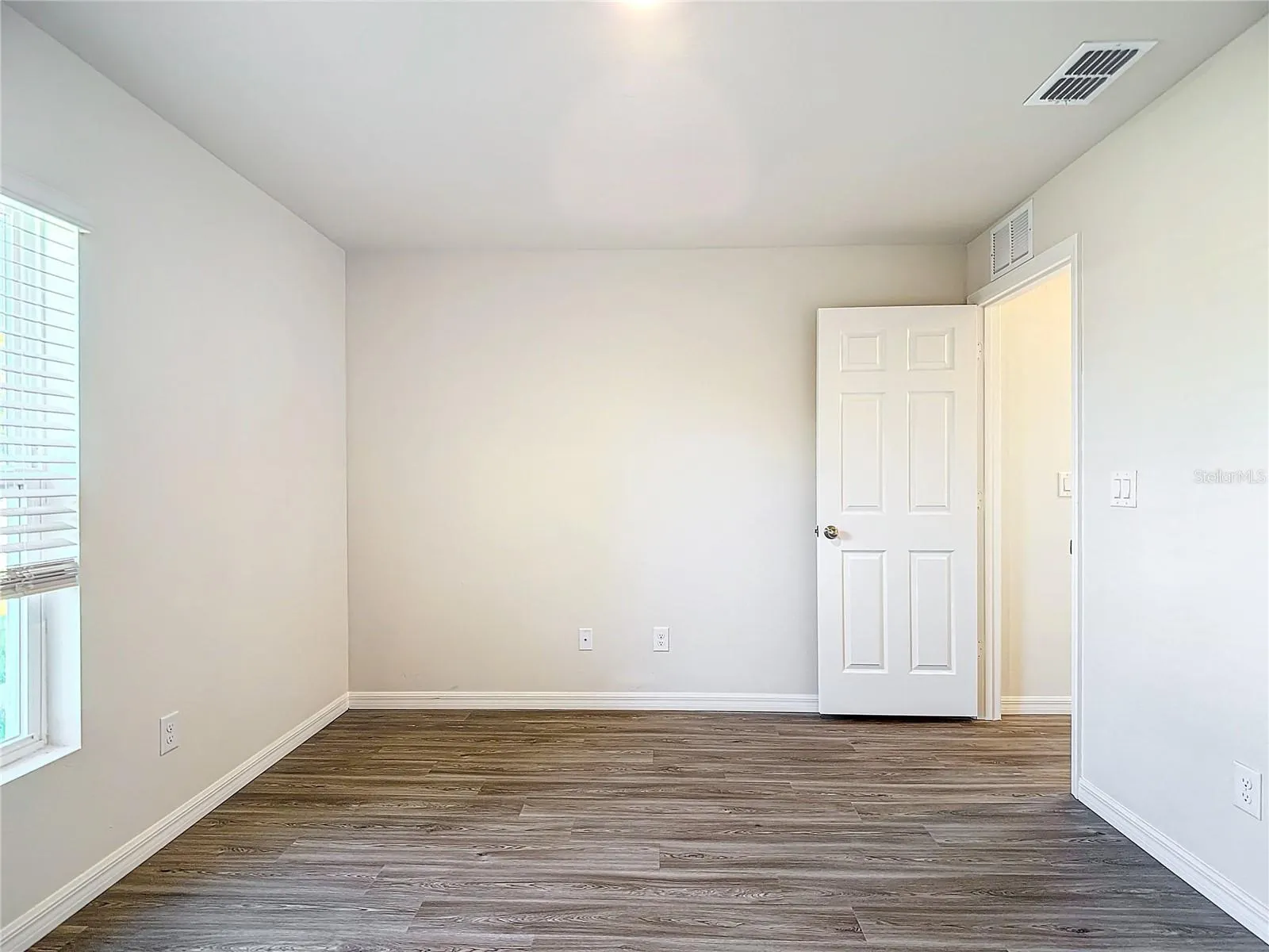 4110 NE 20TH PL