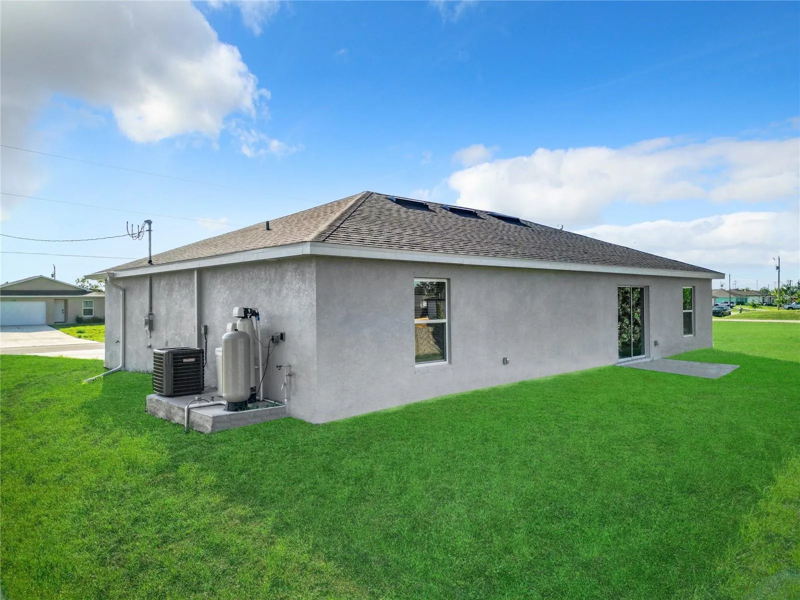 4110 NE 20TH PL