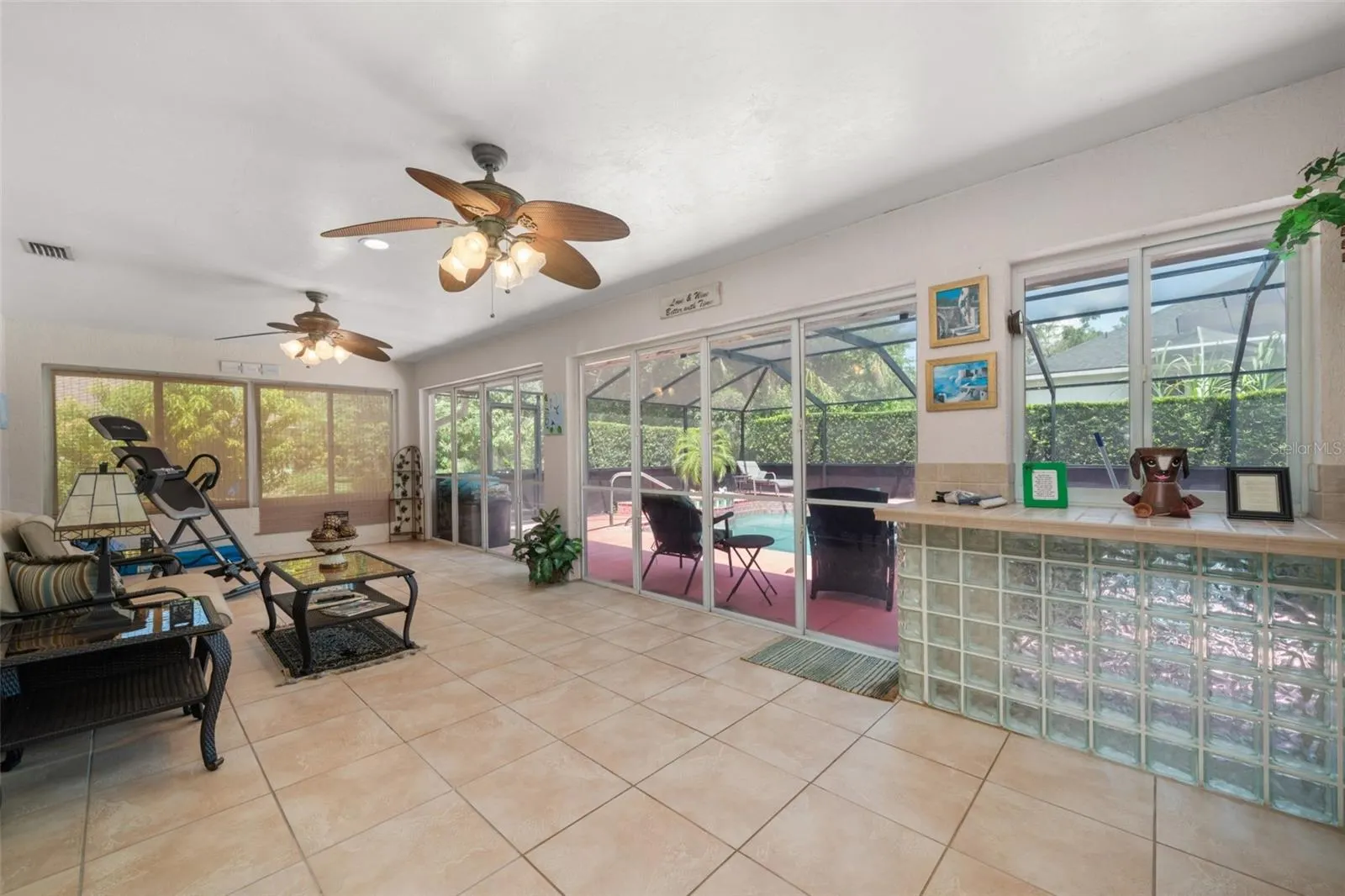 2831 SUNRISE DR