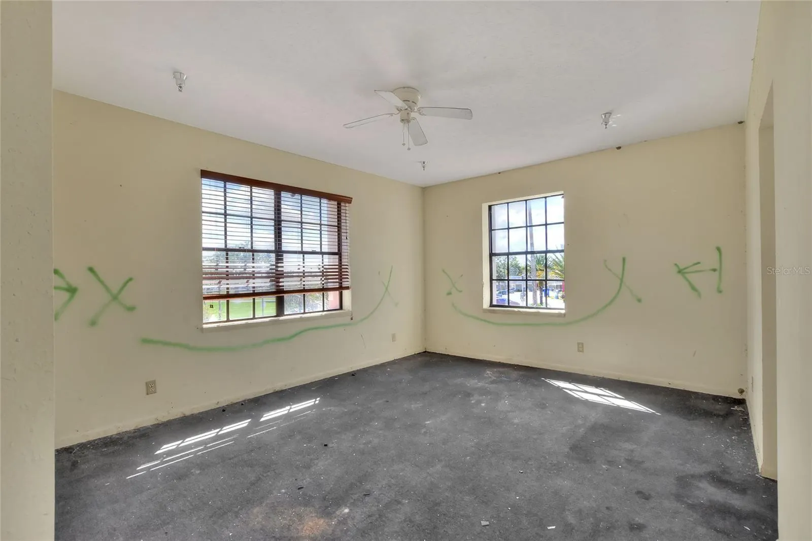 206 PILAKLAKAHA AVE