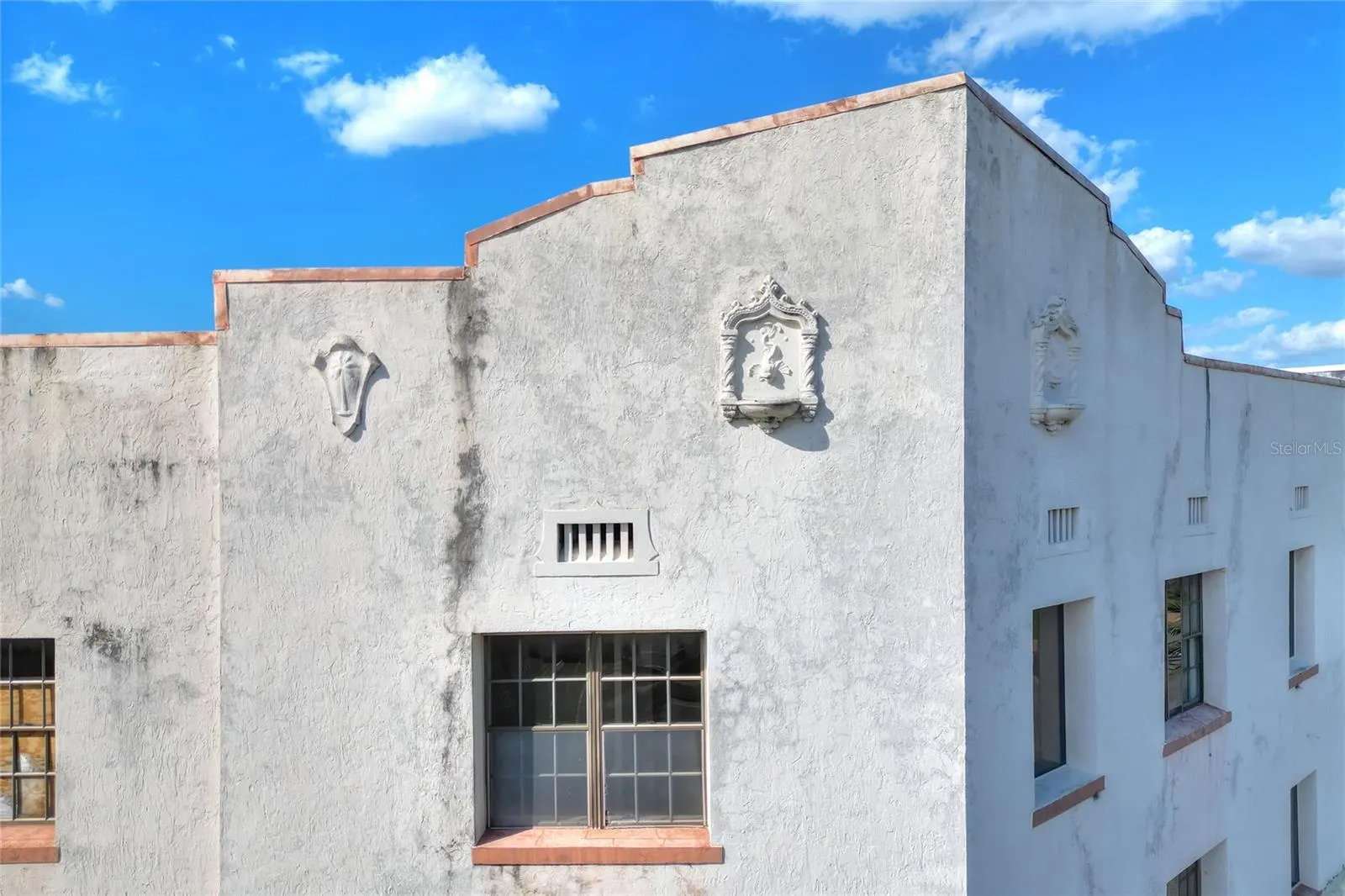 206 PILAKLAKAHA AVE