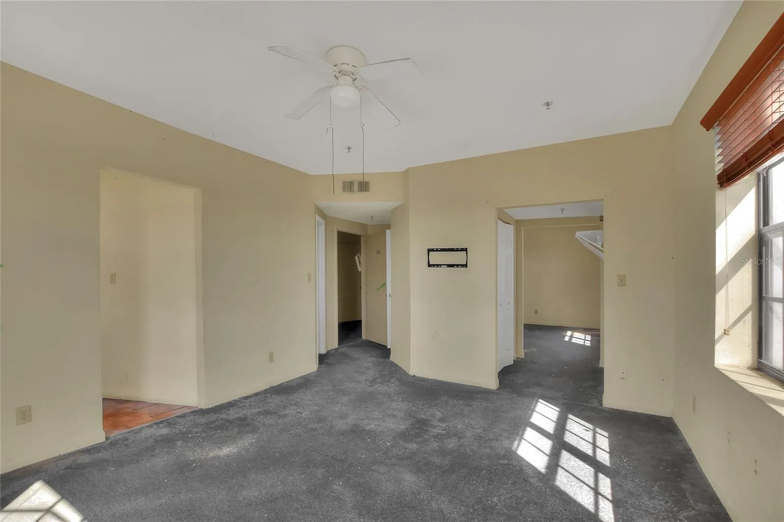 206 PILAKLAKAHA AVE
