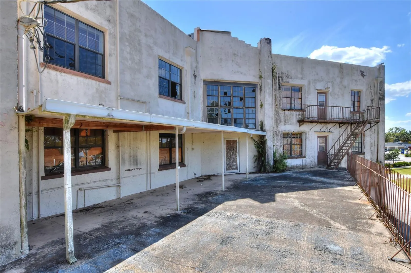 206 PILAKLAKAHA AVE
