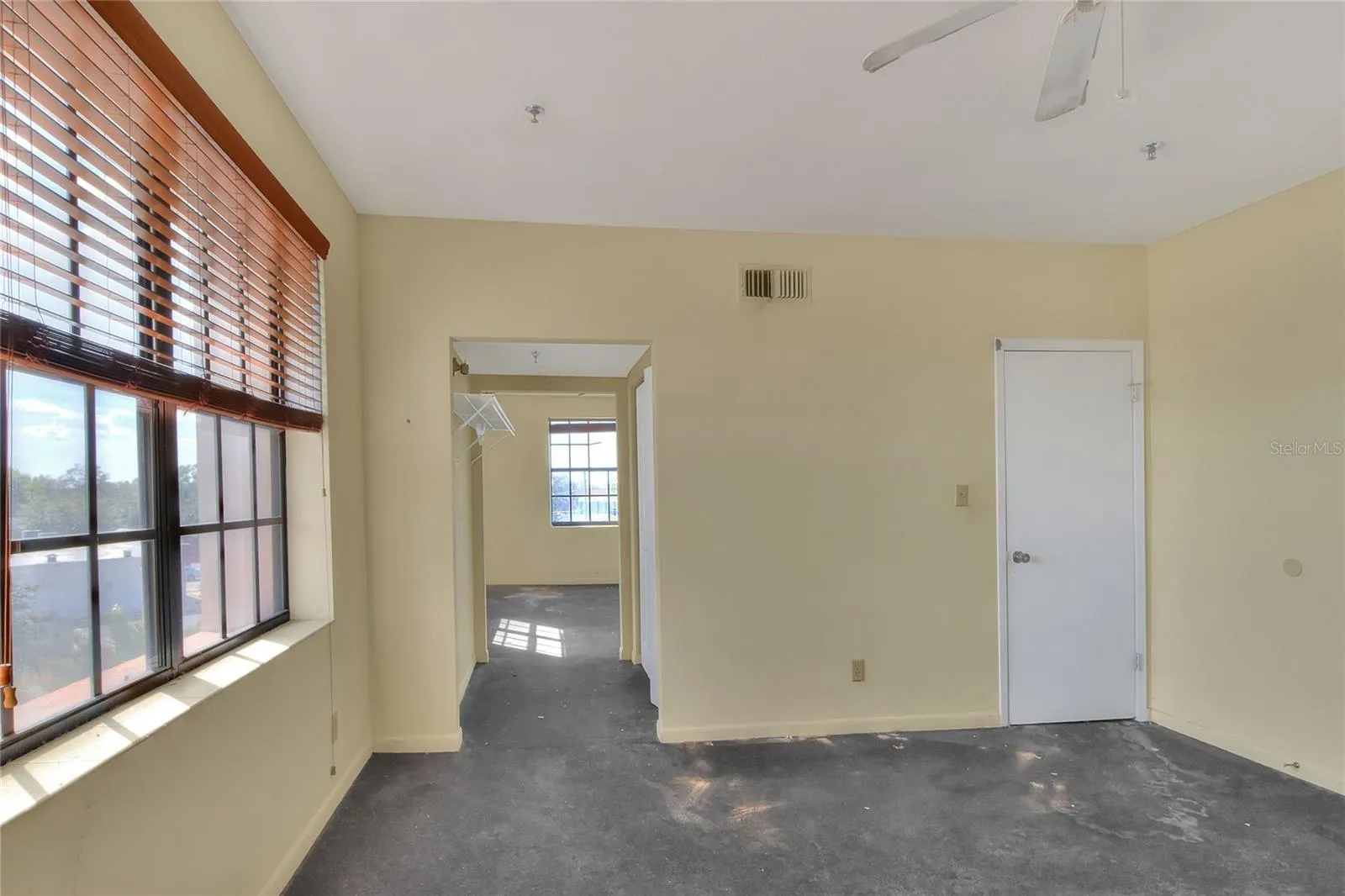206 PILAKLAKAHA AVE