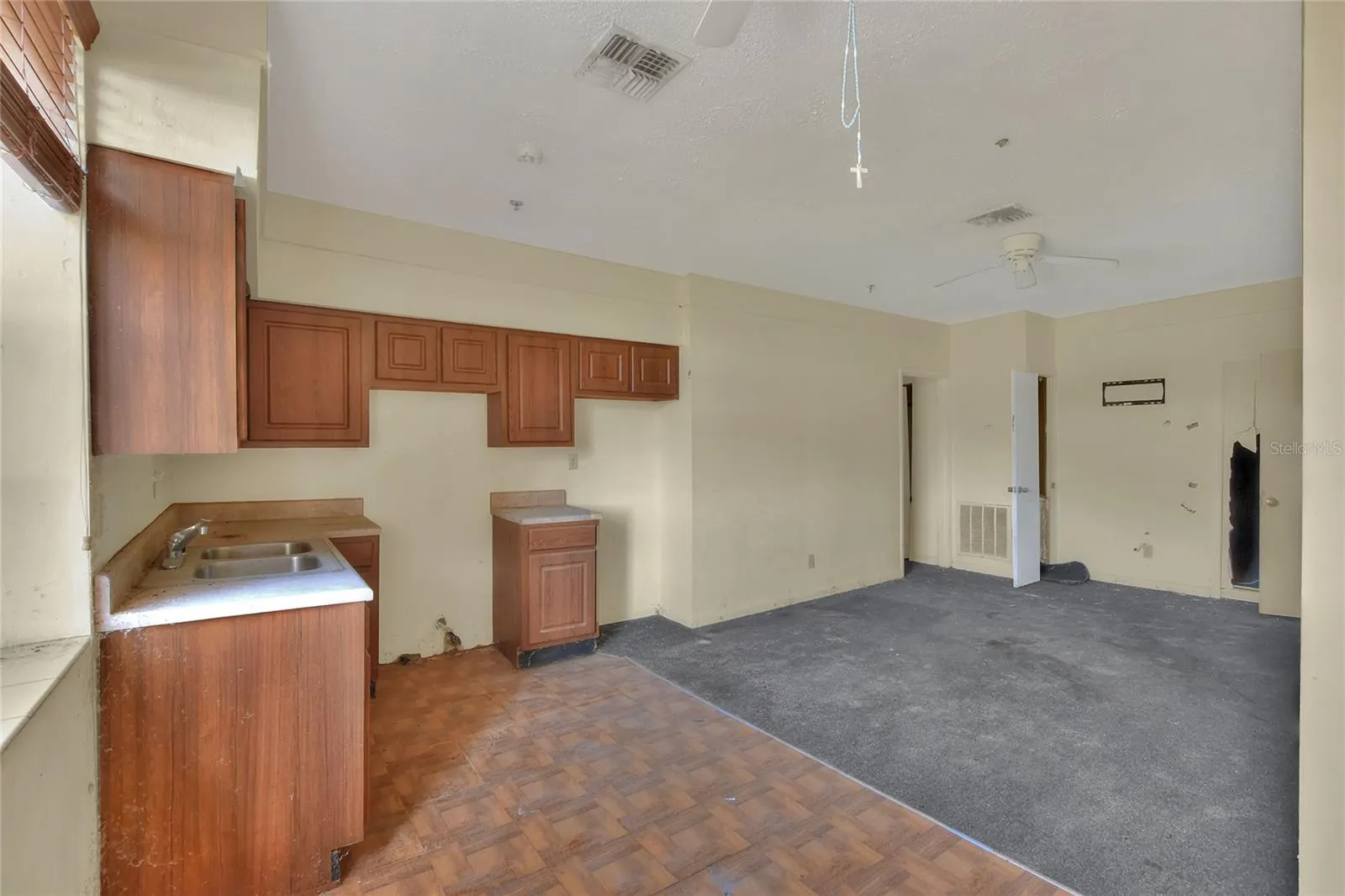 206 PILAKLAKAHA AVE