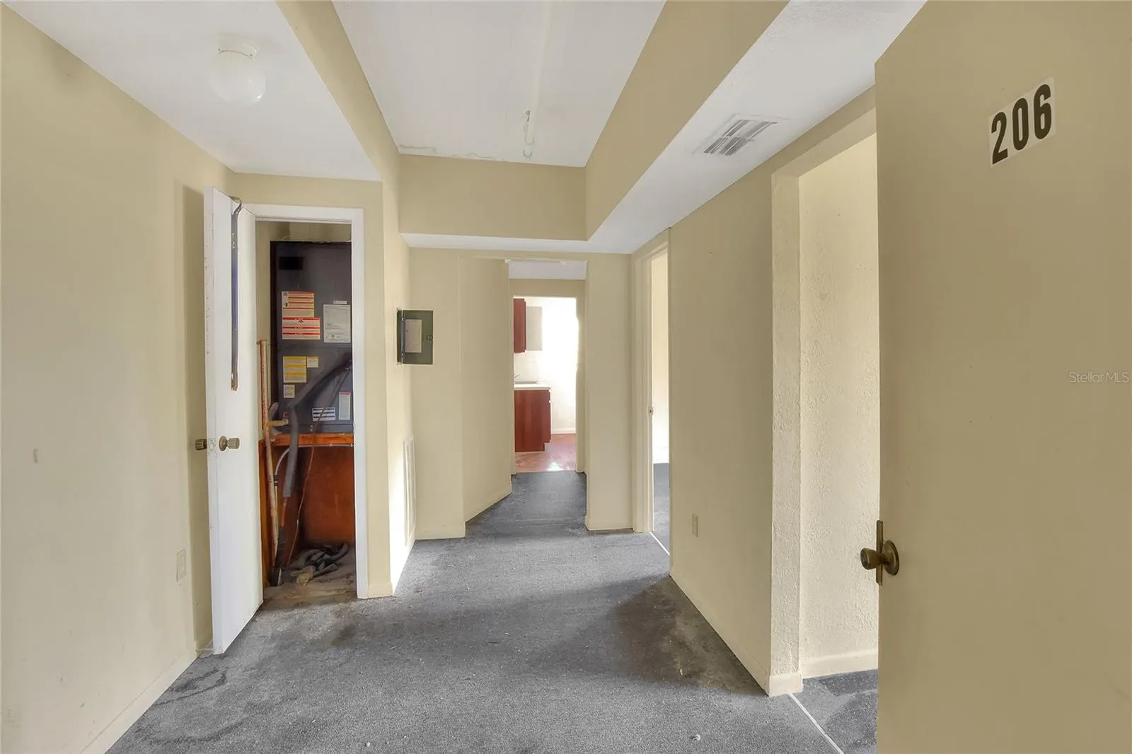 206 PILAKLAKAHA AVE