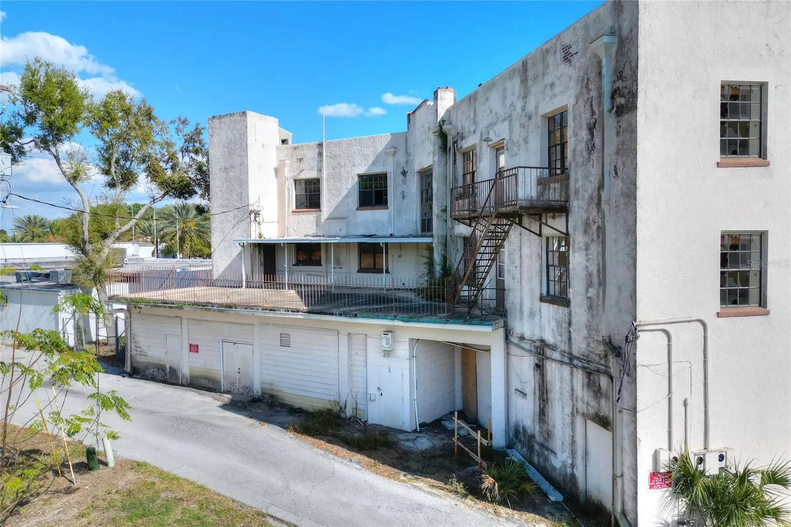 206 PILAKLAKAHA AVE